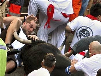20080504134434-cogida-de-toro-en-la-pierna.jpg